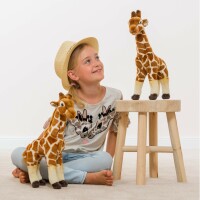 Giraffe standing 38 cm